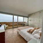 Iris Zahara Bed and Breakfast 4*